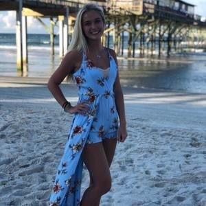 Meet your Posher, Hayley